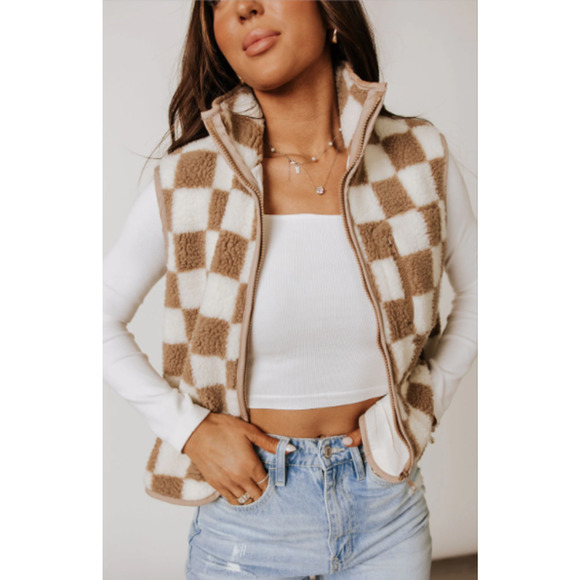 Wild Rose Los Angeles Checkered Sherpa Vest Crop Oversized Size XS - Picture 1 of 6